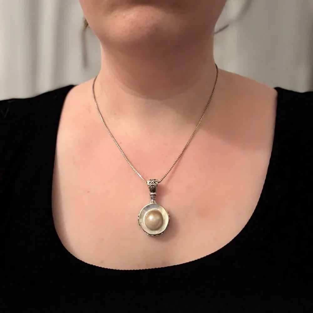 Vintage 925 Sterling Silver Mother of Pearl Blister Pearl Pendant Necklace